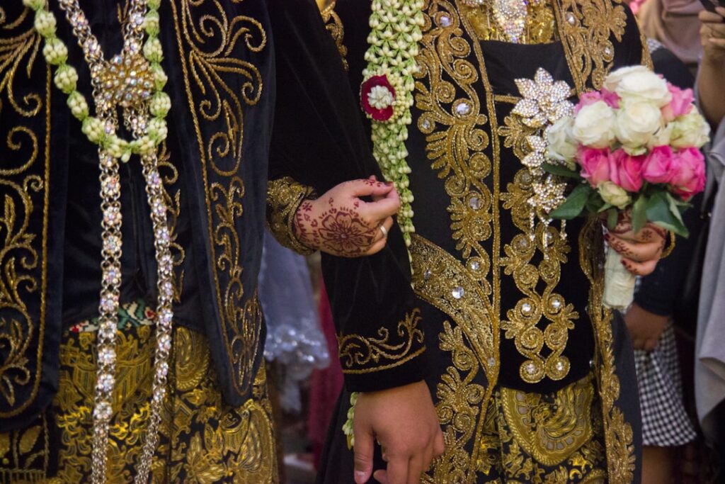 Farah Diba: Die Ehepartnerin von Mohammad Reza Pahlavi und ihr Einfluss als Kaiserin